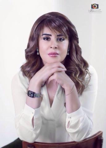 مريم علي مخرجة و ممثلة على مسرح "الآن وأمس" 