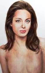 فنان يرسم صورة مثيرة للجدل لأنجلينا جولي بعد استئصال ثدييها
