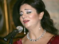 سوزان حداد وديالا حنانا في أمسية موسيقية بدار الأسد
