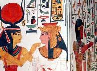 دراسة مصرية: الفراعنة كرموا الأم قبل آلاف السنين