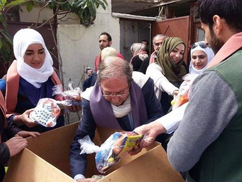 دريد لحّام عرّاب الدف والمحبّة من دمشق... إلى الجزيرة السوريّة 