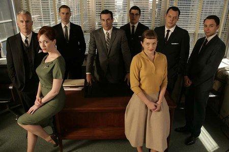 "Mad Men" و"Modern Family" يحرزان جوائز نقاد التلفزيون